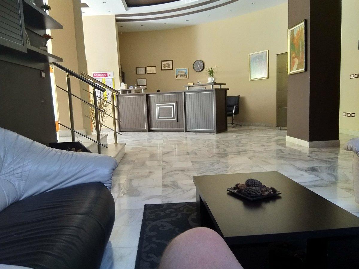 Akropoli Hotel Kryemëdhej Εξωτερικό φωτογραφία