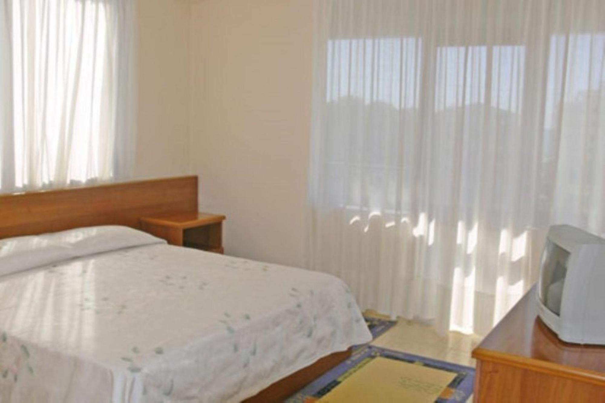Akropoli Hotel Kryemëdhej Δωμάτιο φωτογραφία