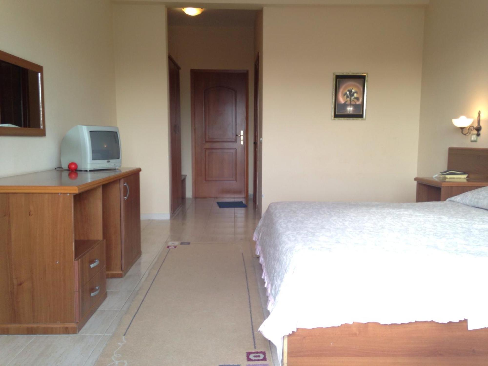 Akropoli Hotel Kryemëdhej Δωμάτιο φωτογραφία