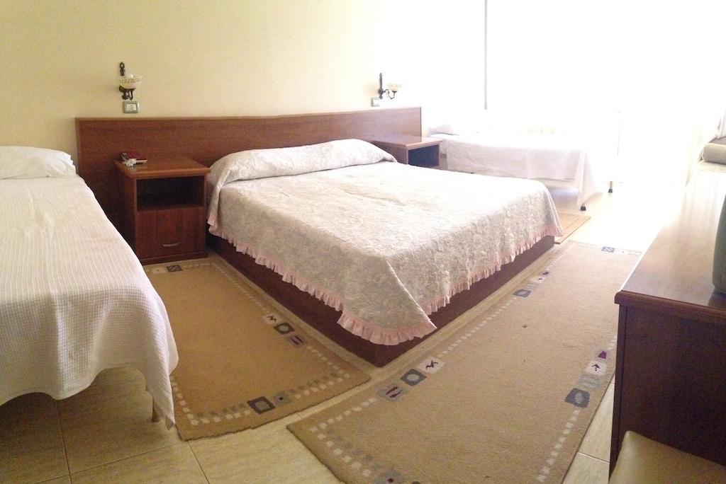 Akropoli Hotel Kryemëdhej Δωμάτιο φωτογραφία
